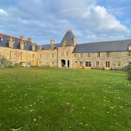 Hotel Domaine Du Manoir De Vains Esterno foto