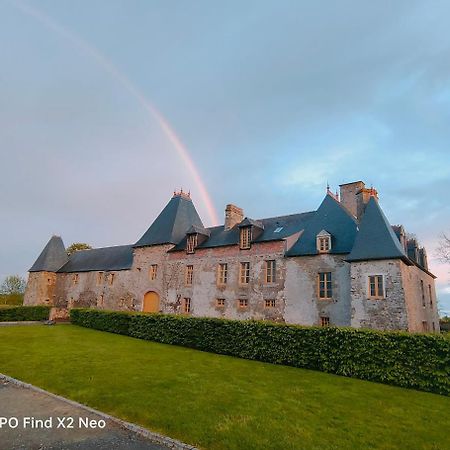 Hotel Domaine Du Manoir De Vains Esterno foto